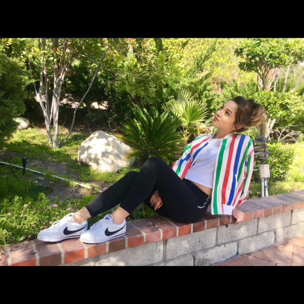 Vintage Tail Activewear Jacket